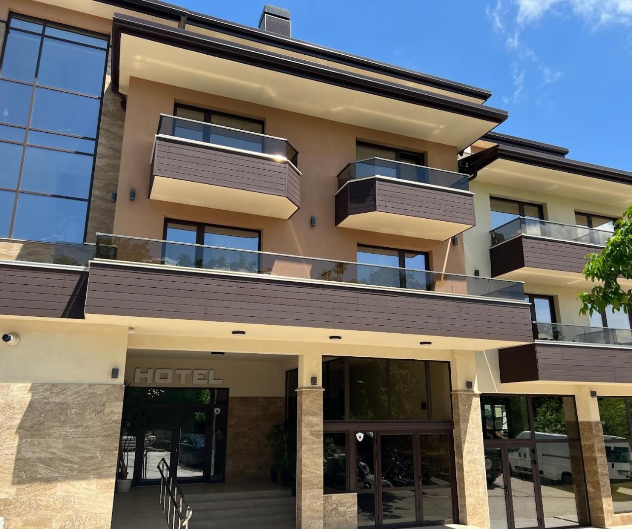Комплекс Бабенец Hotel Gorna Oryakhovitsa Exterior photo